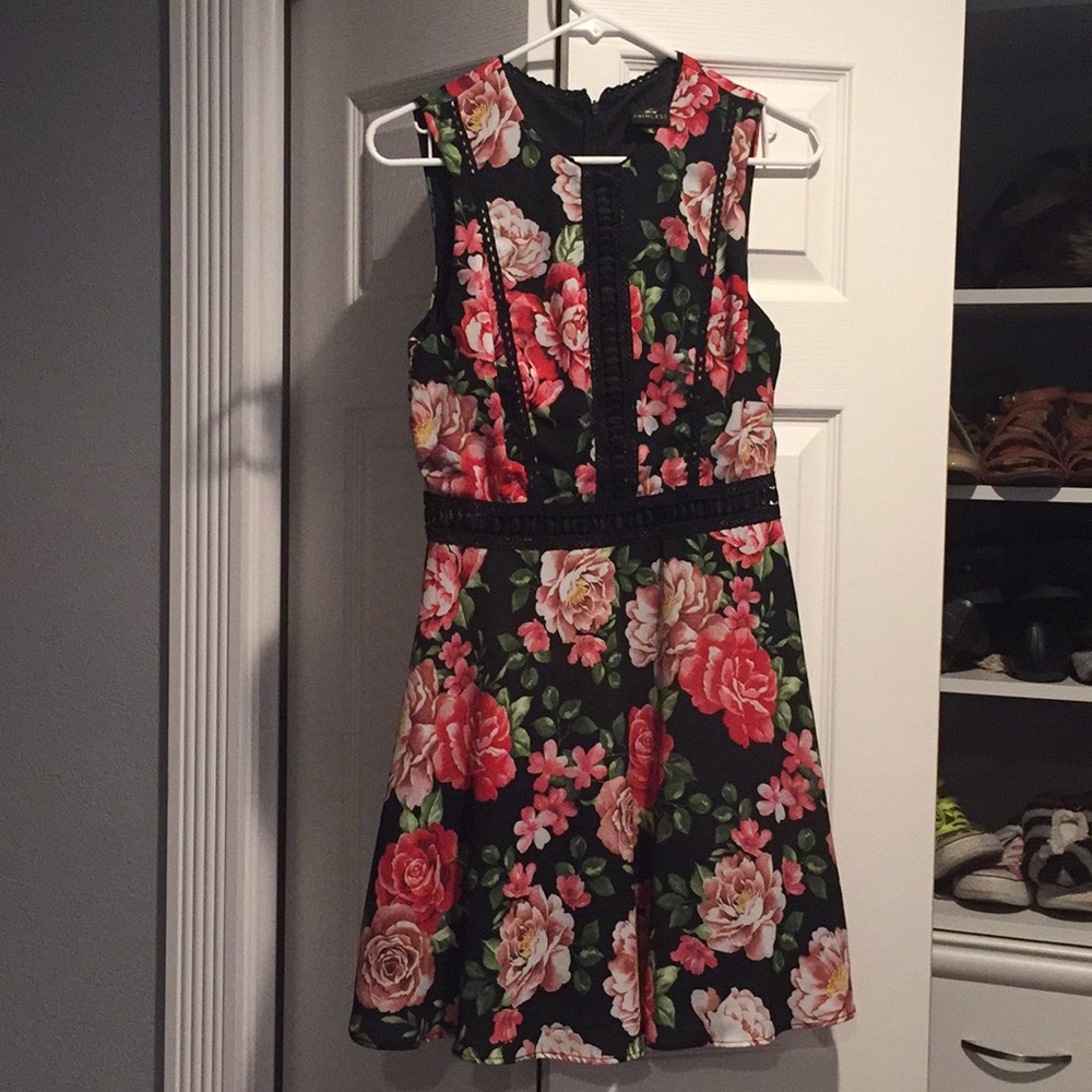 Juniors medium Floral dress
